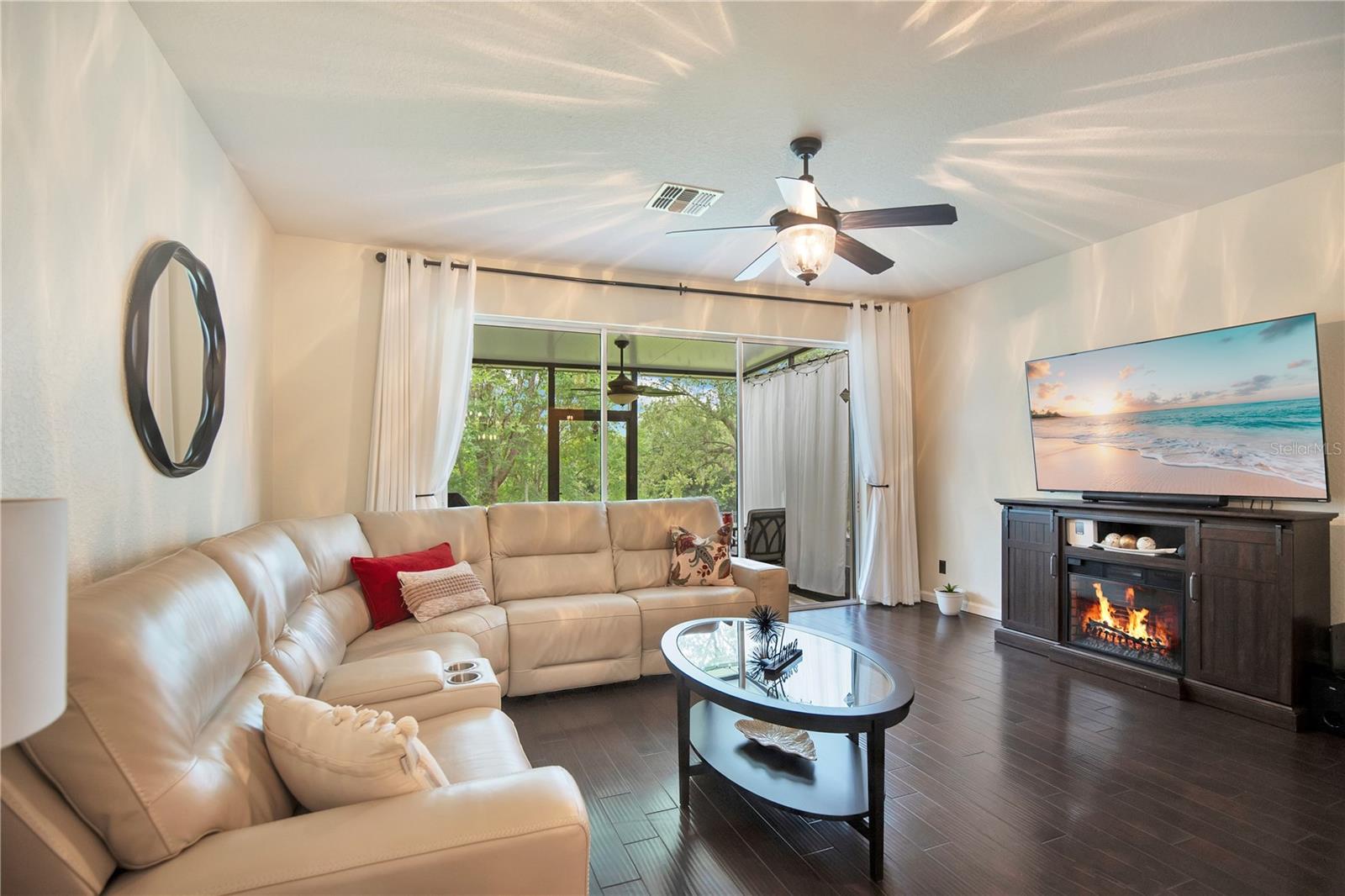 O6415959 Property Photo 29