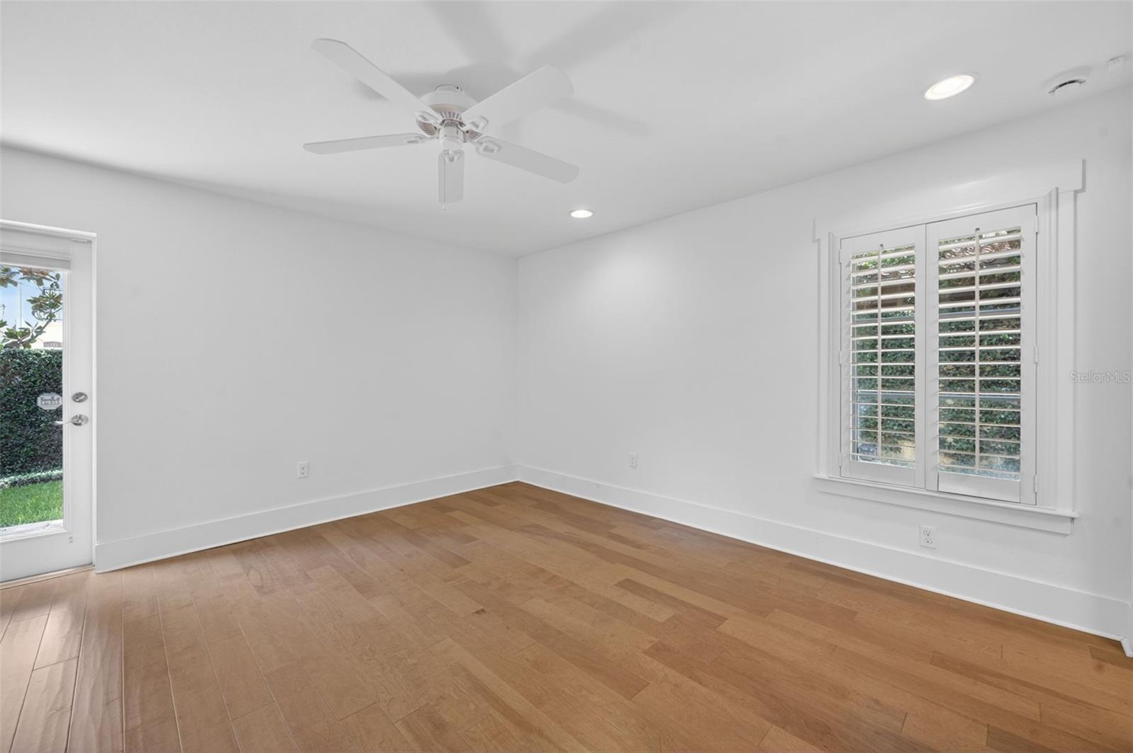 1265 Arlington Pl Property Photo 19