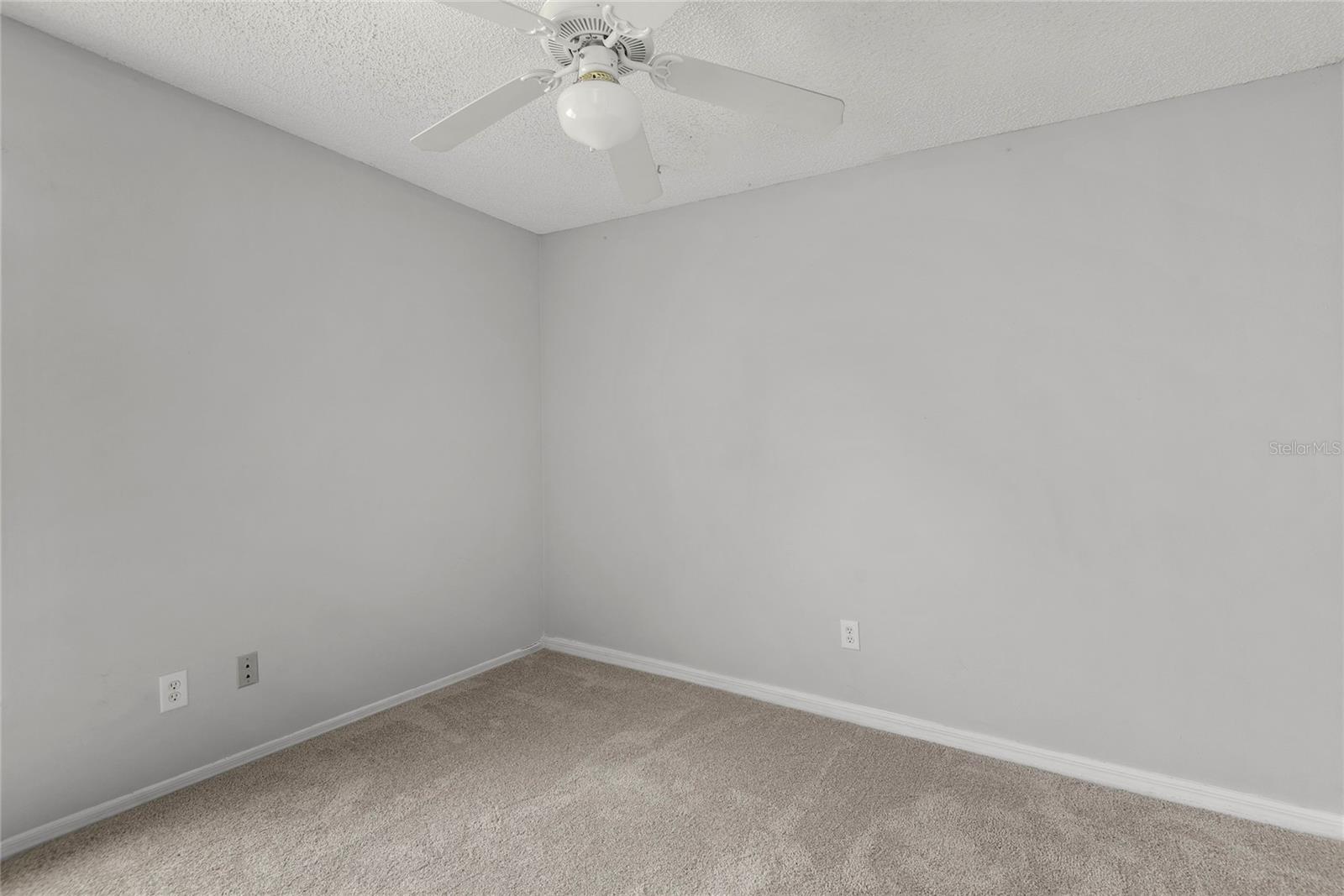 301 S Capen Ave Property Photo 13