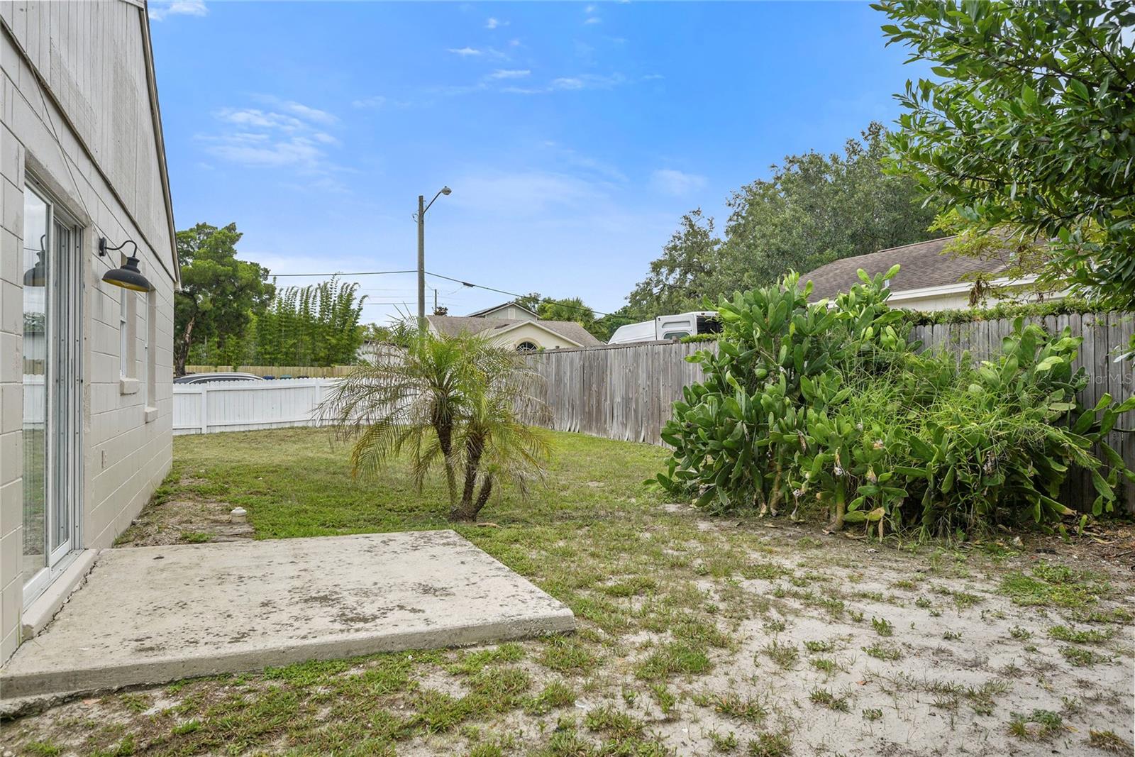 301 S Capen Ave Property Photo 23