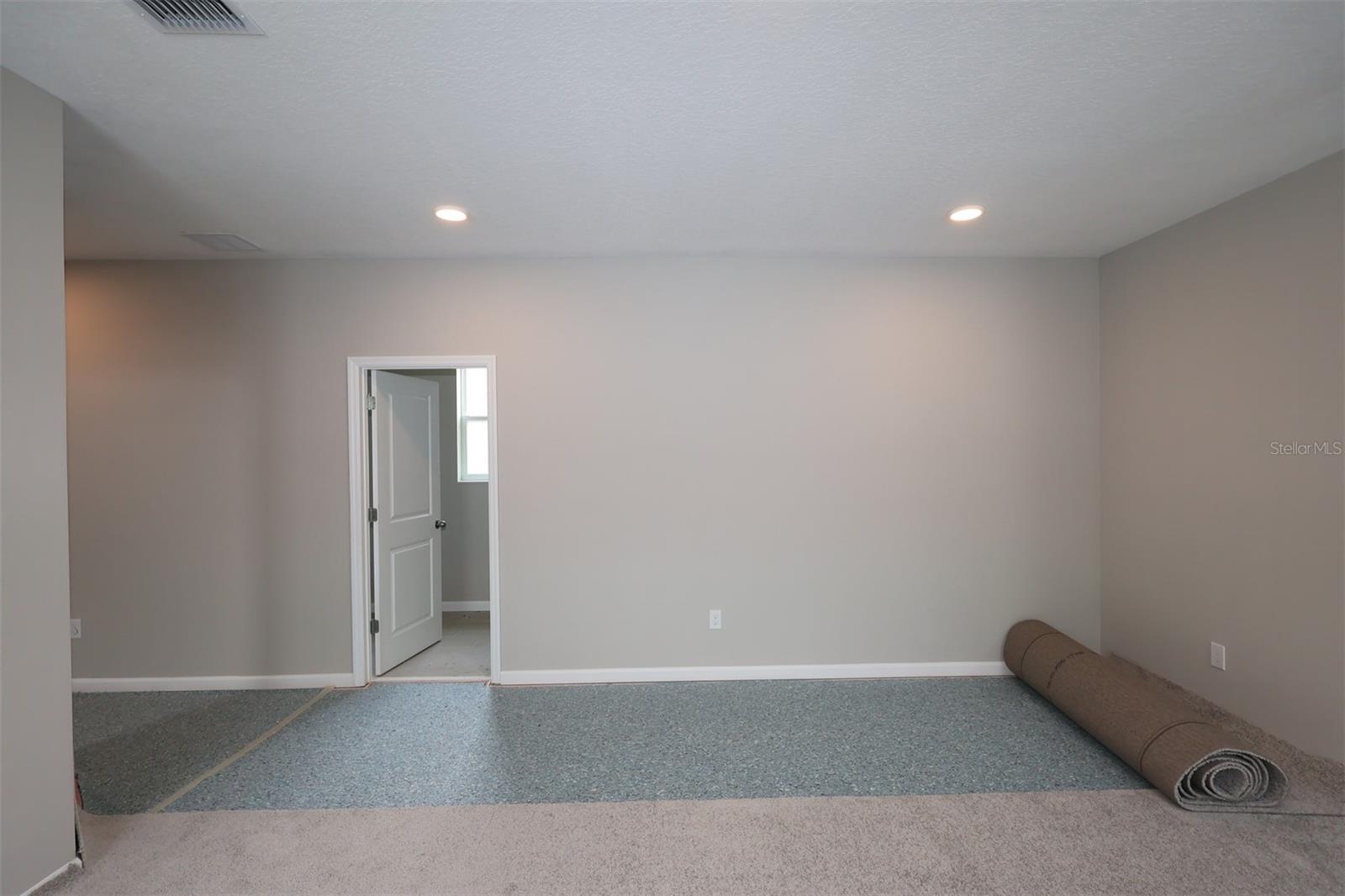1359 Lumpini St Property Photo 8