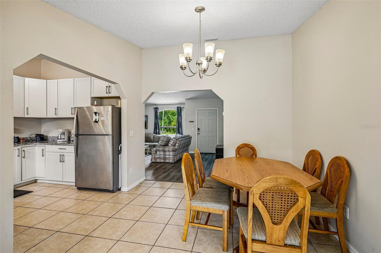 18 Spring Radl Property Photo 6