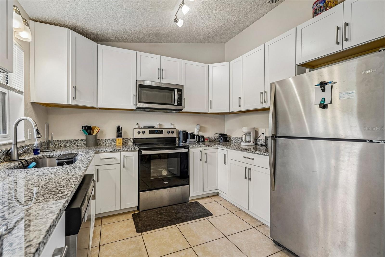 18 Spring Radl Property Photo 9