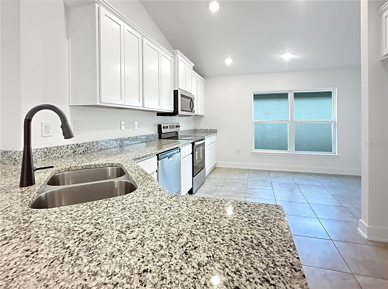 7648 Bent Tree Loop Property Photo 4