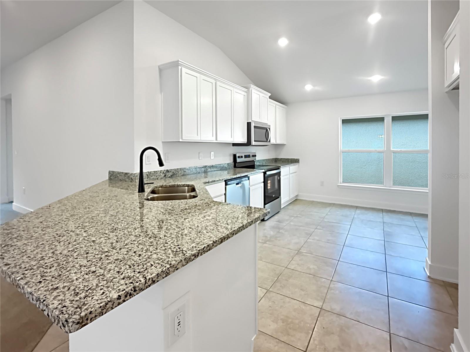 7648 Bent Tree Loop Property Photo 5