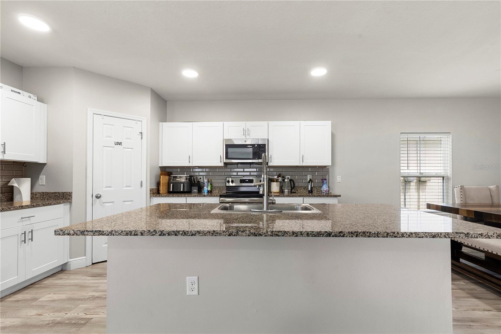 13109 Fruitville Way Property Photo 10
