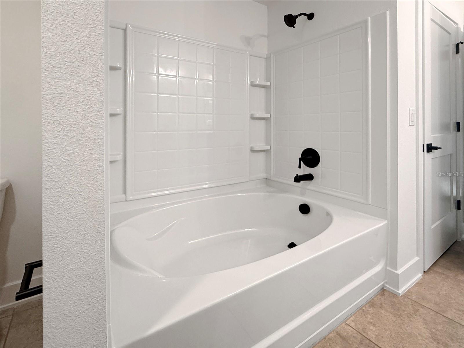 7584 Bent Tree Loop Property Photo 9