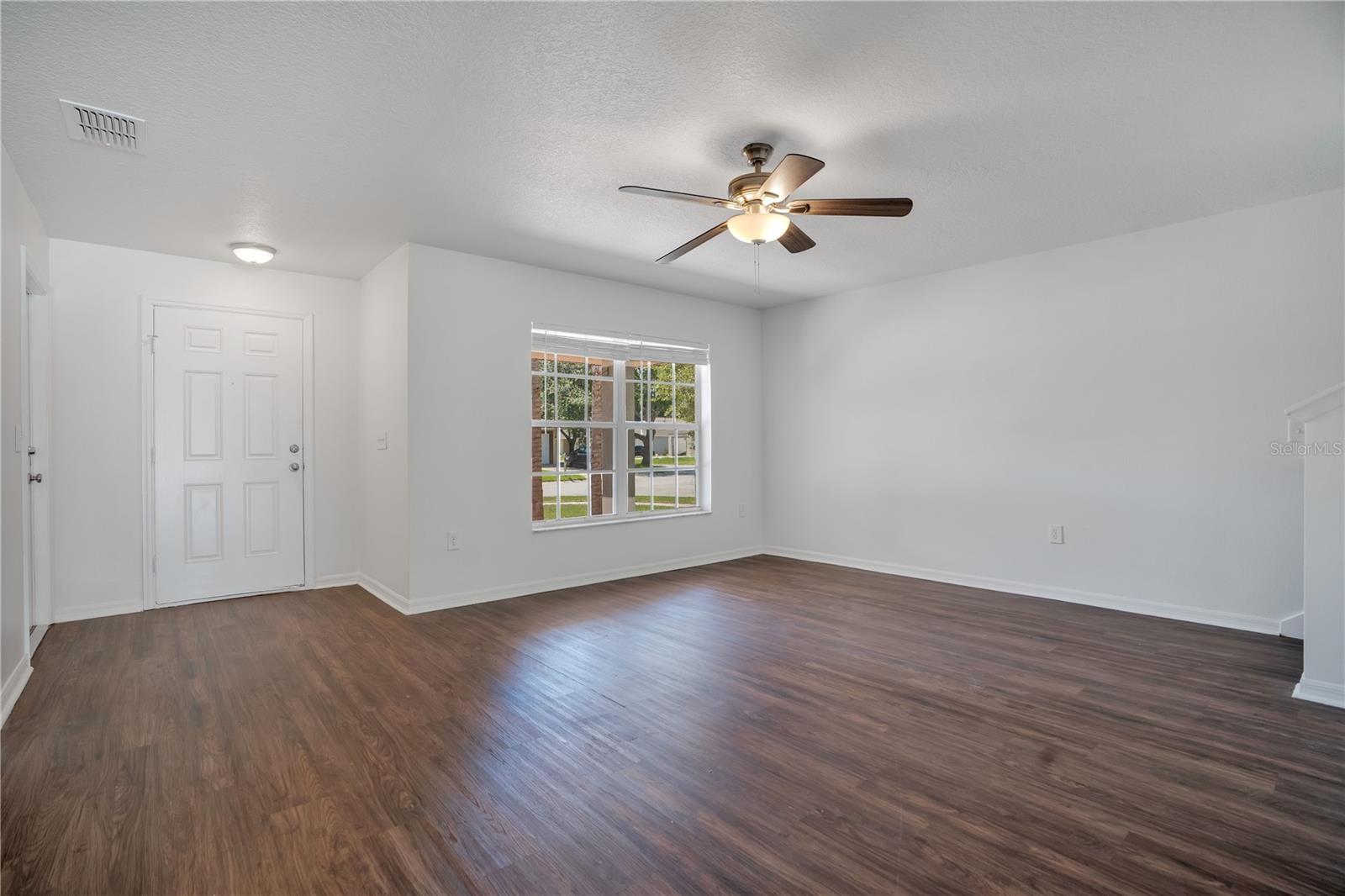 10225 Summerview Cir Property Photo 7