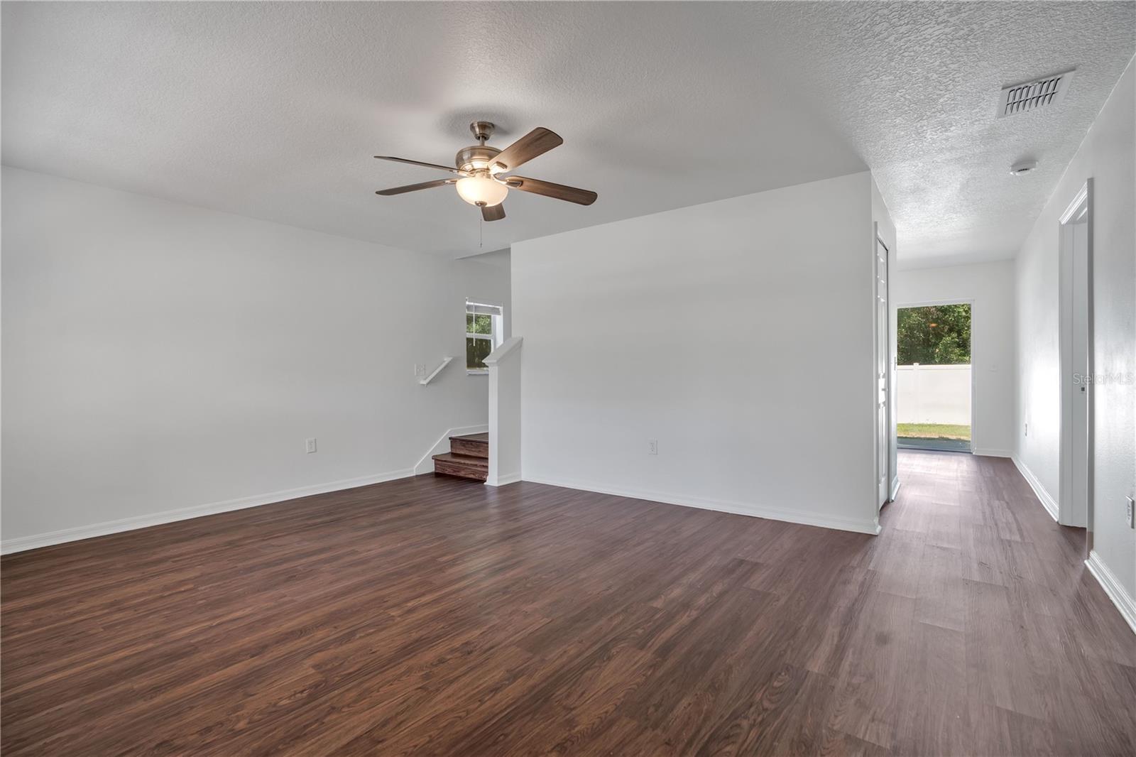 10225 Summerview Cir Property Photo 9