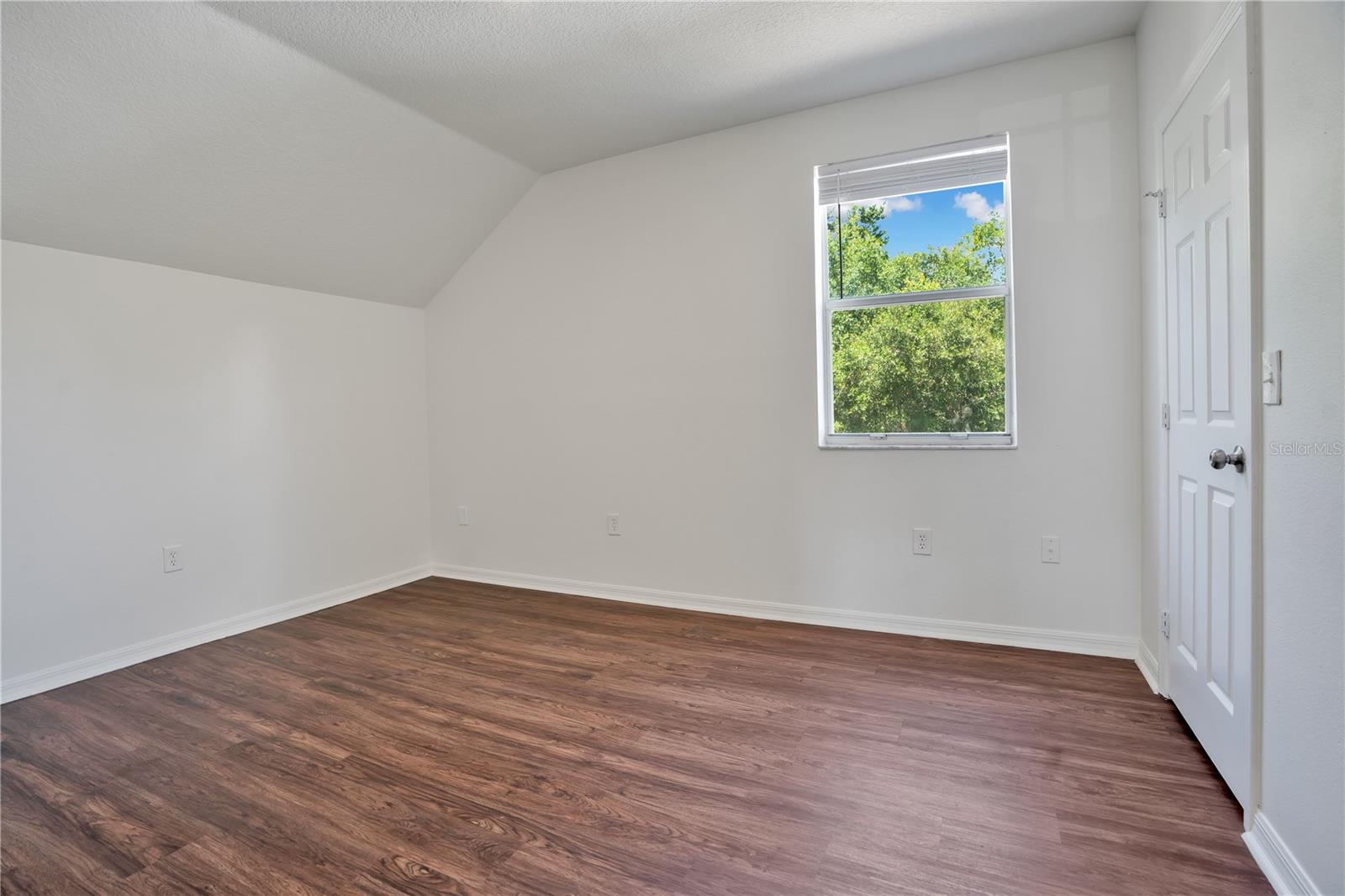 10225 Summerview Cir Property Photo 14