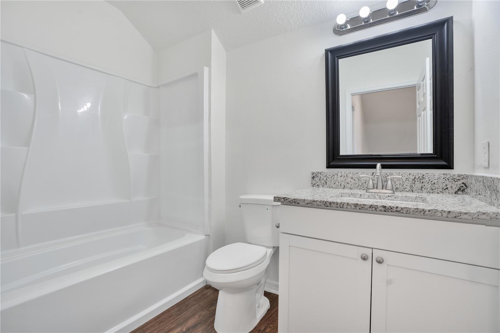 10225 Summerview Cir Property Photo 16