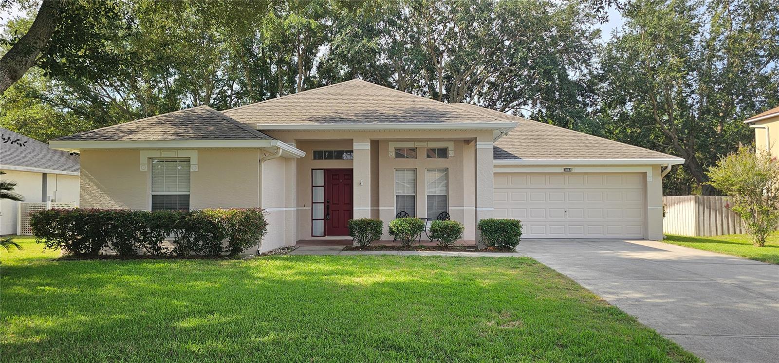 1068 VANDERBILT DR Property Photo 1