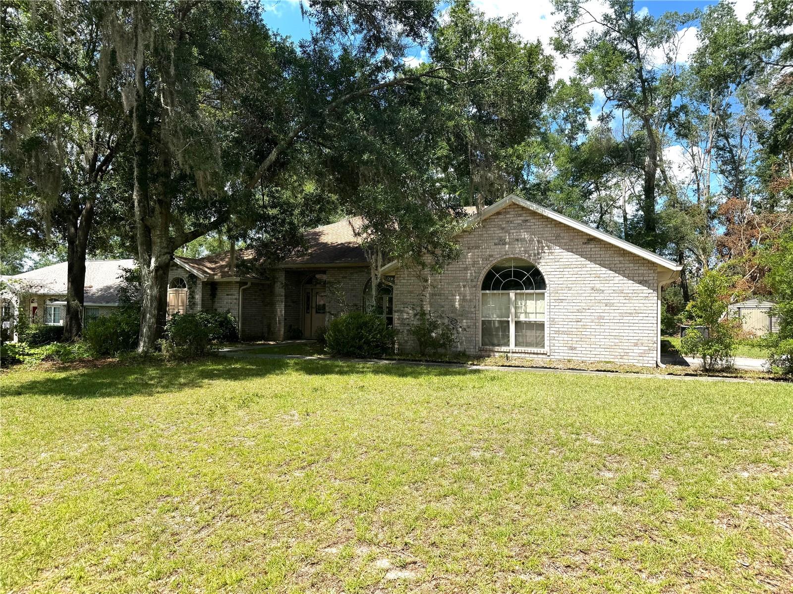 571 NW ZACK DR
