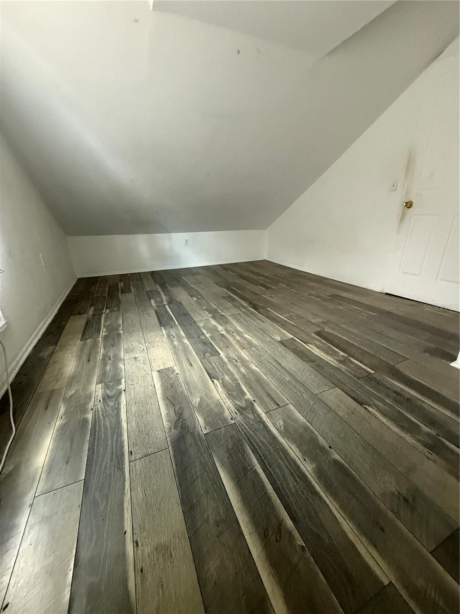 137 E Maine Ave Property Photo 15