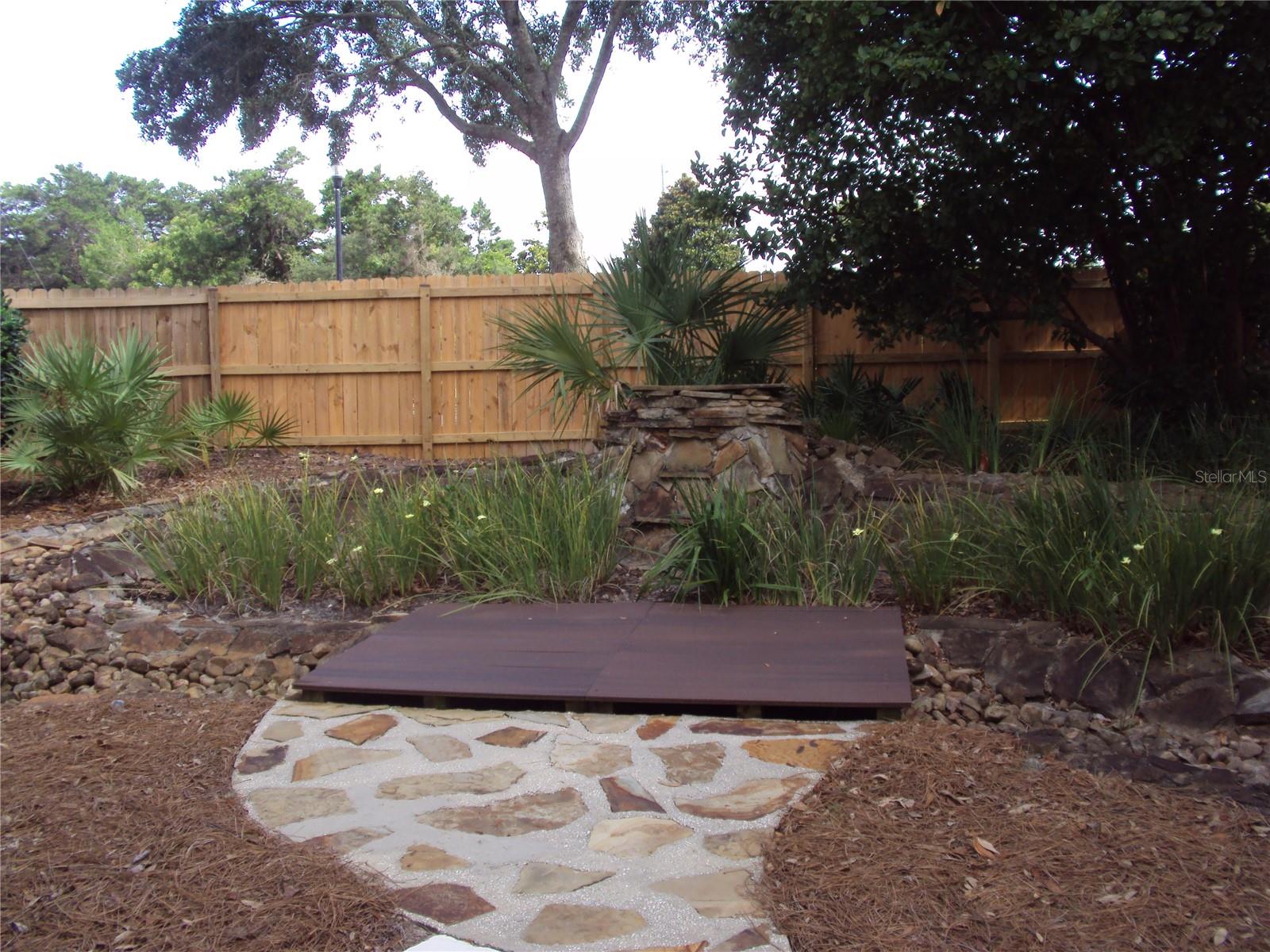 101 Sand Oak Blvd Property Photo 2
