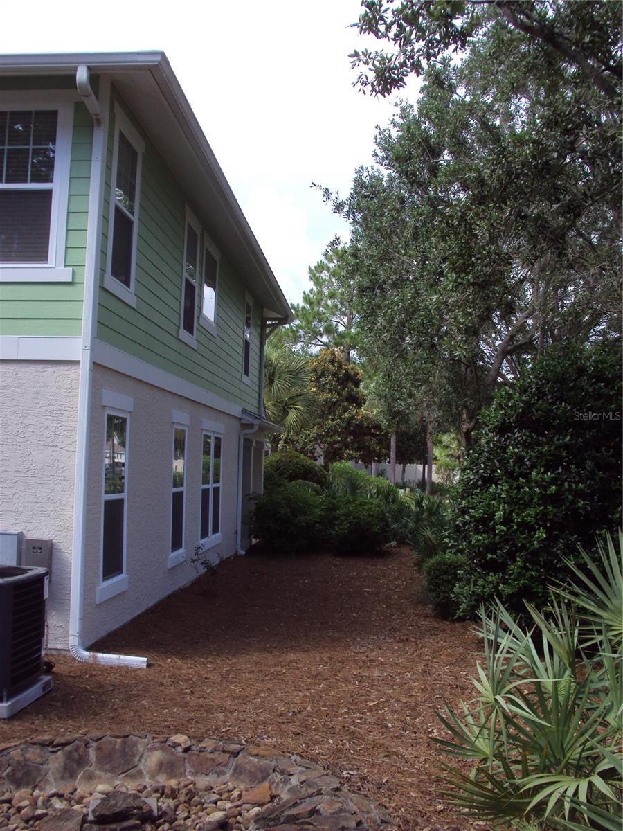 101 Sand Oak Blvd Property Photo 3