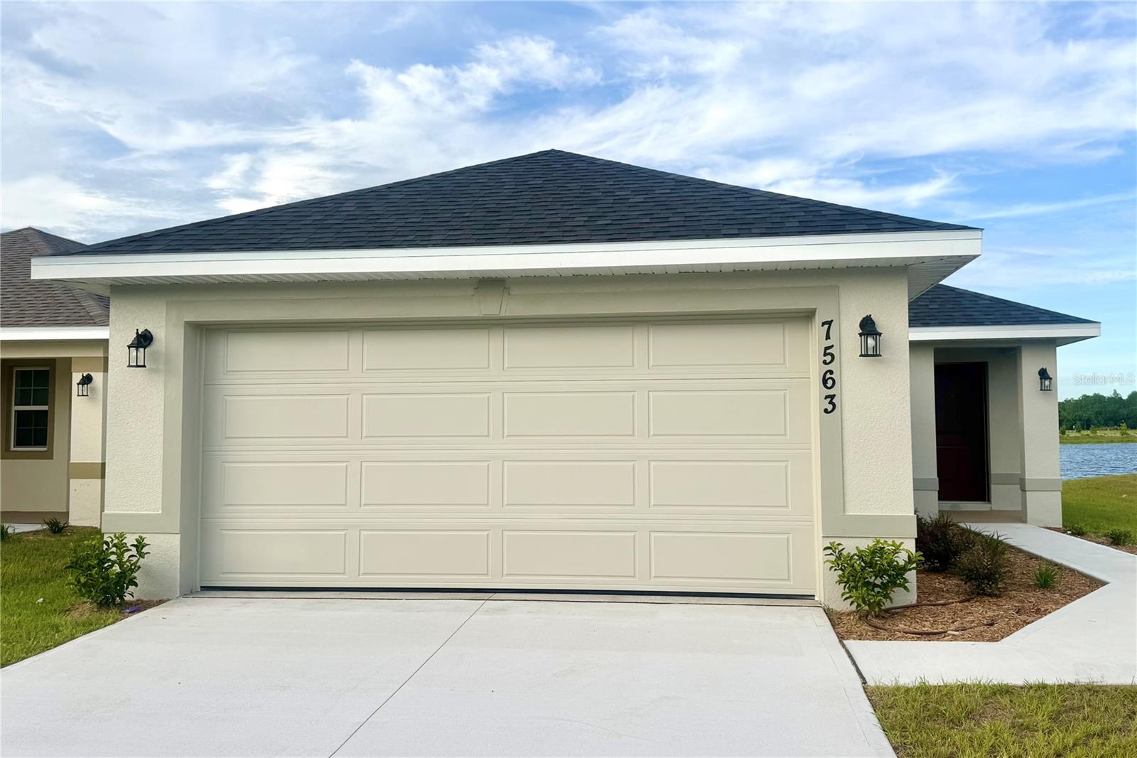 7563 Bent Tree Loop Property Photo 1