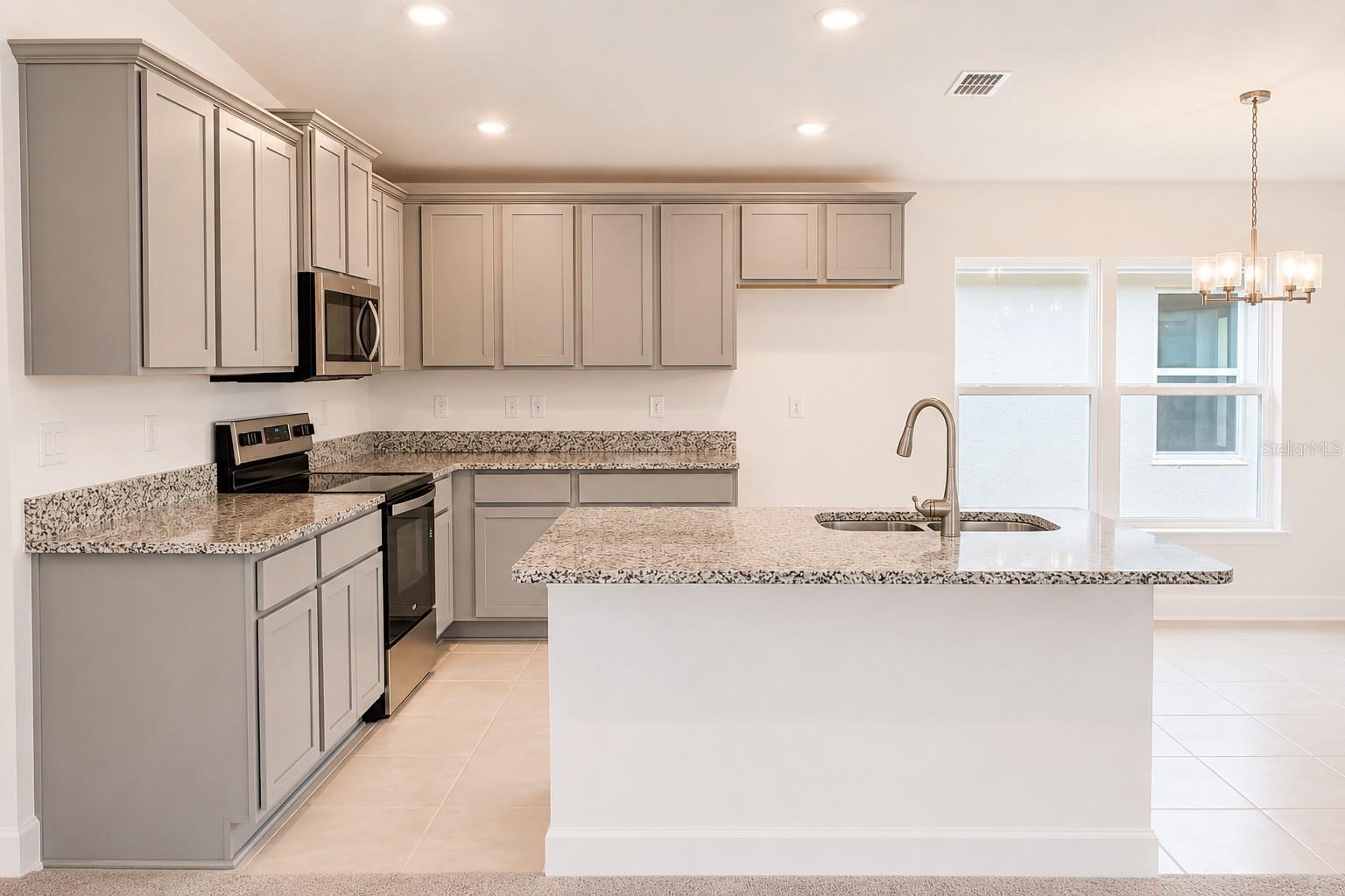 7563 Bent Tree Loop Property Photo 7