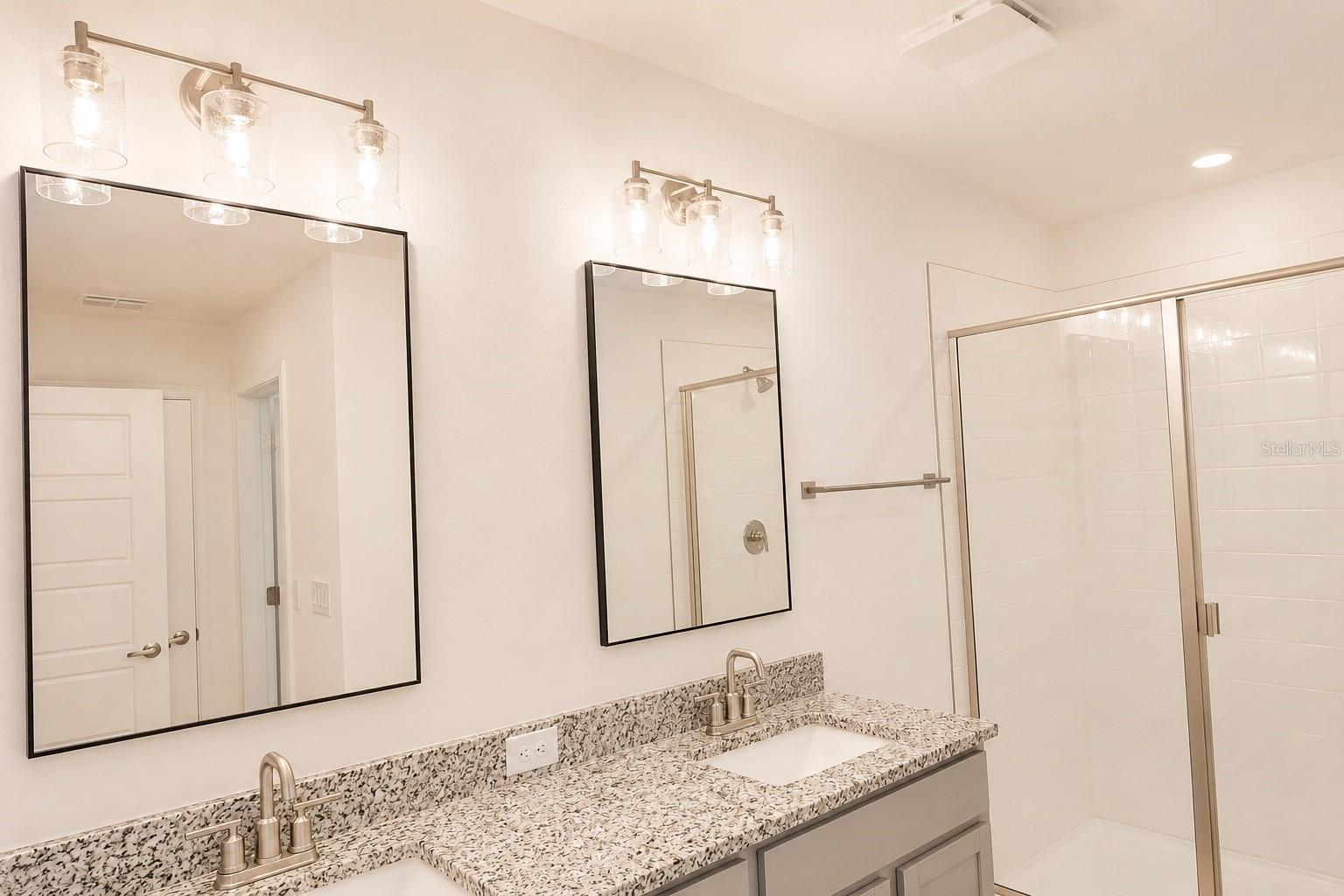 7563 Bent Tree Loop Property Photo 11