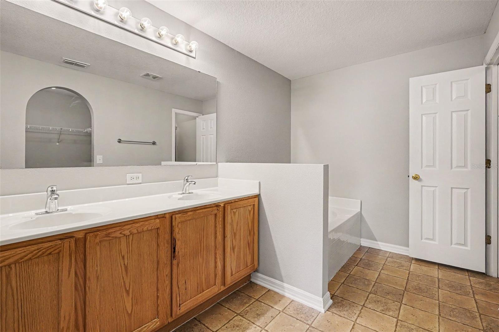 1761 Eagle Pines Cir Property Photo 14
