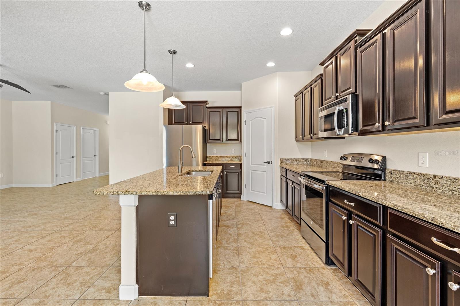2892 Spring Breeze Way Property Photo 10