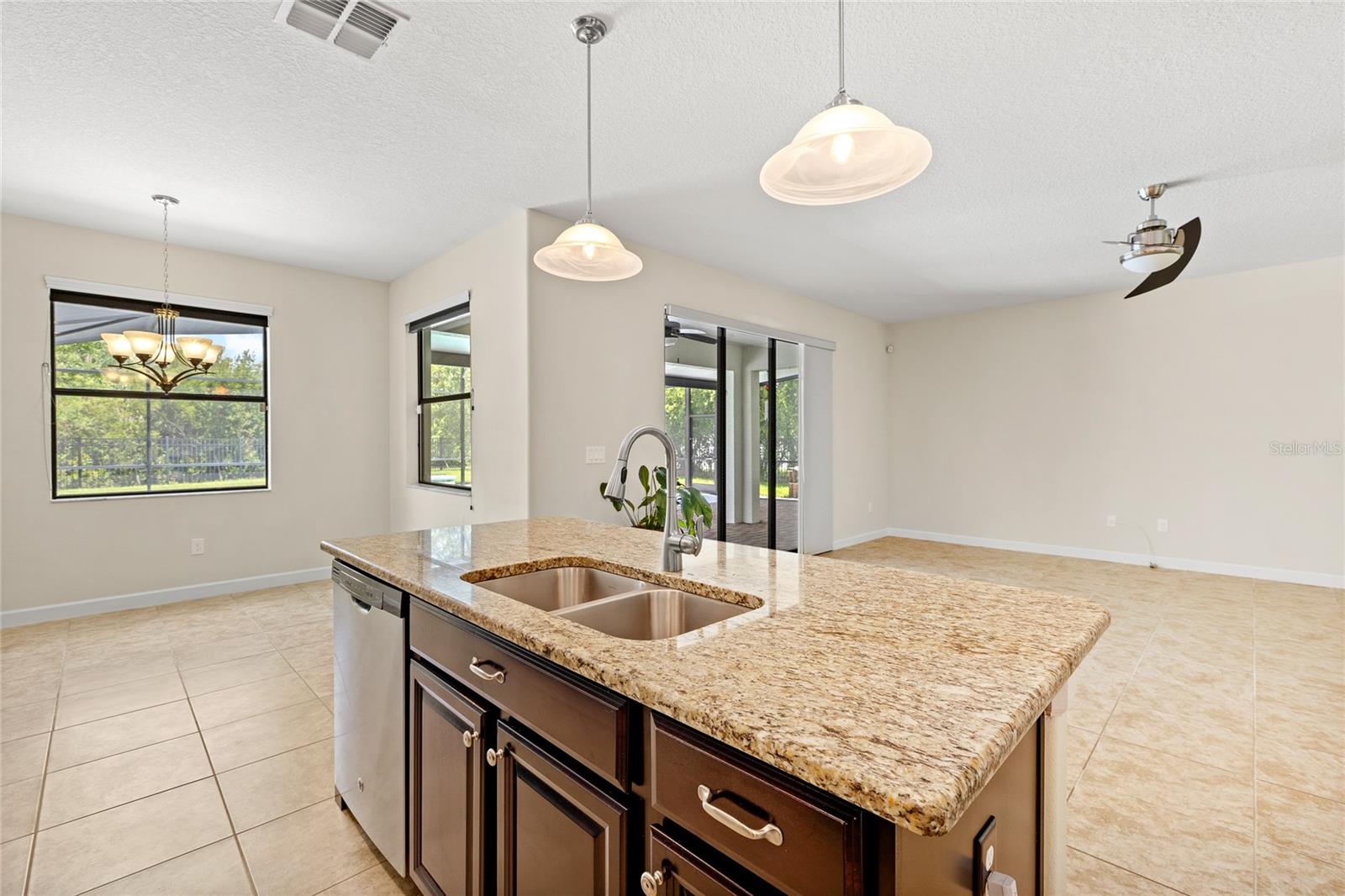 2892 Spring Breeze Way Property Photo 11
