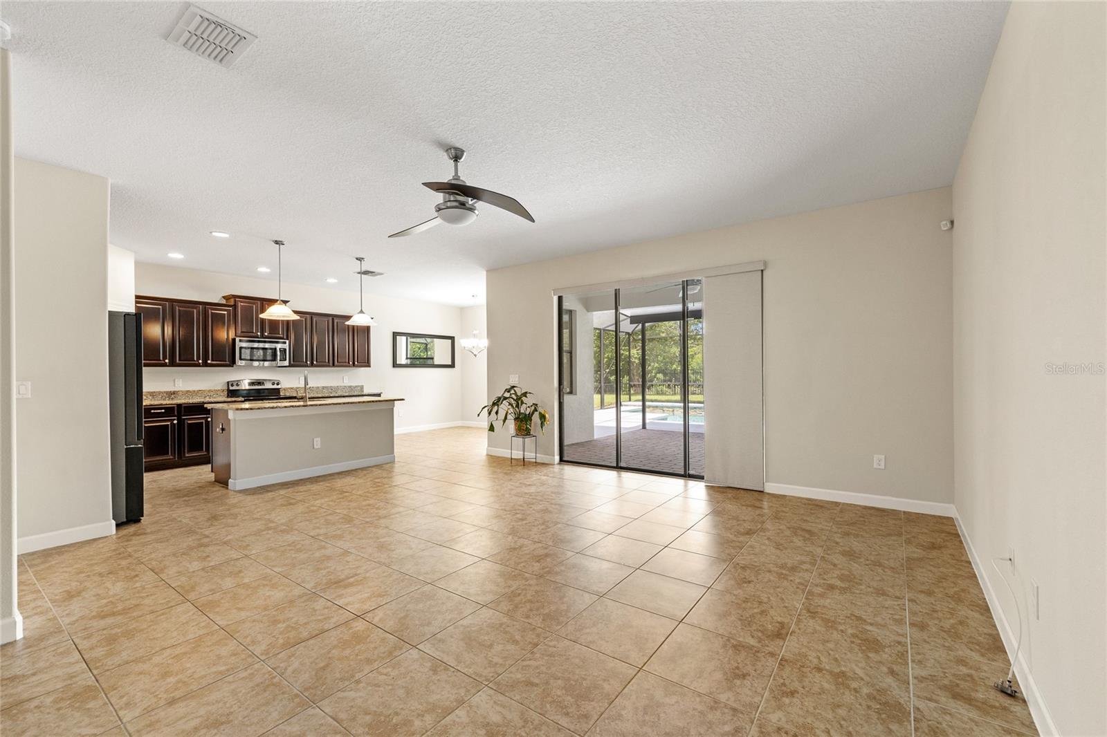 2892 Spring Breeze Way Property Photo 12