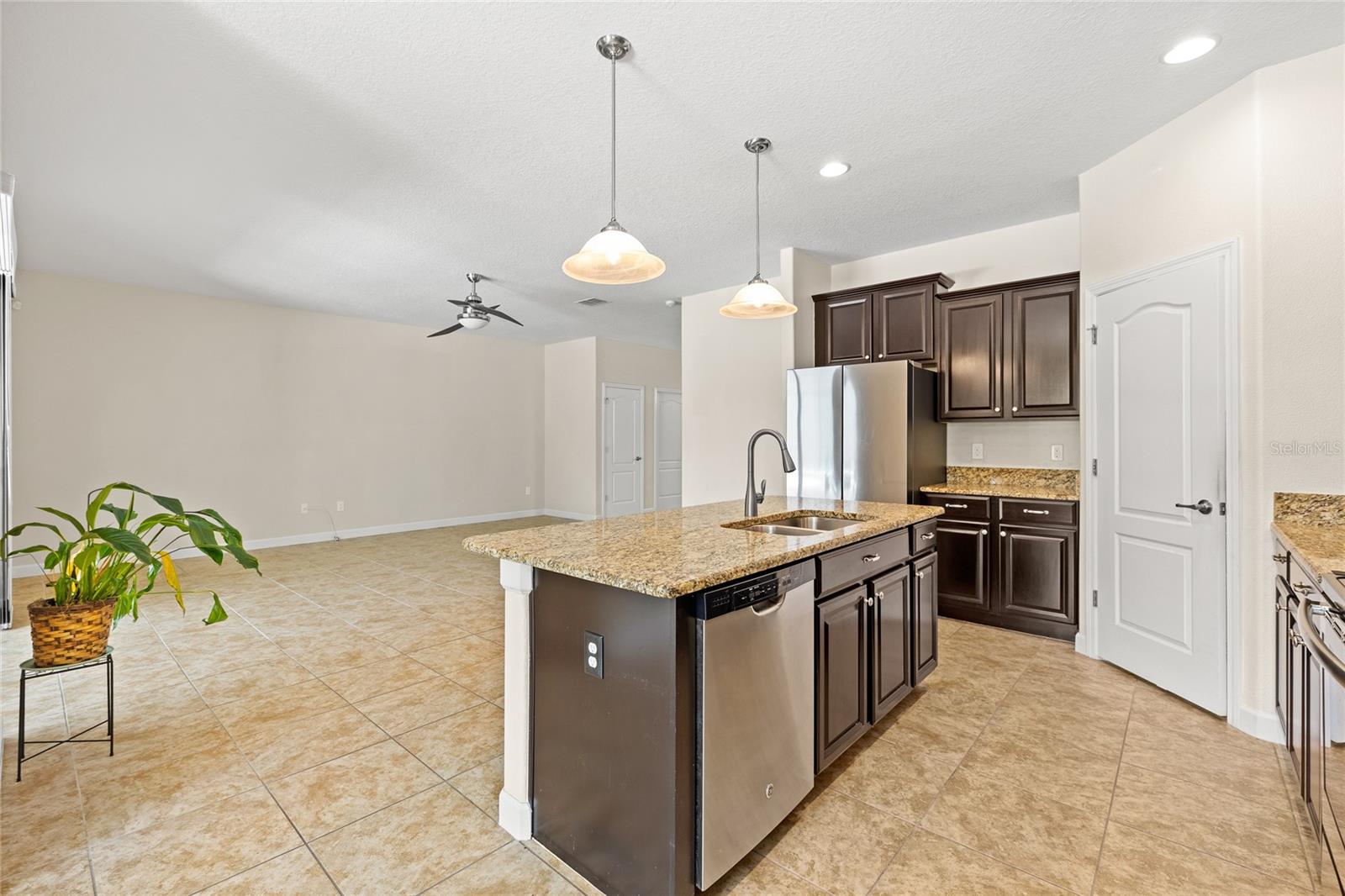 2892 Spring Breeze Way Property Photo 14