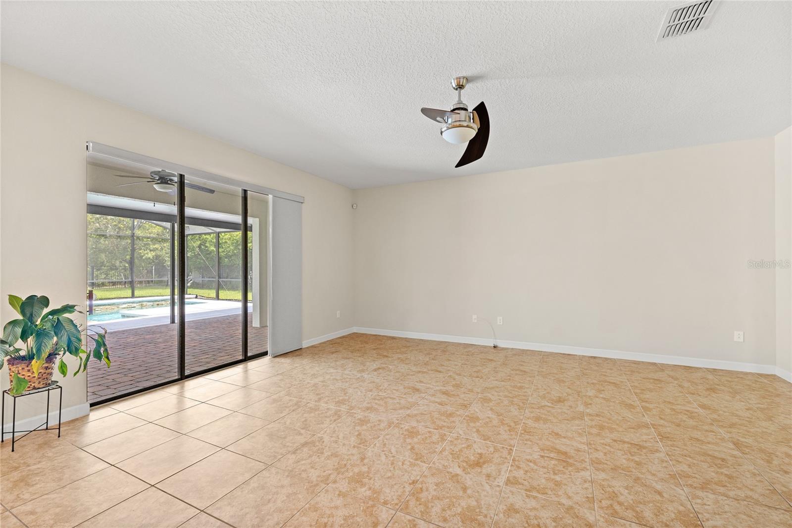 2892 Spring Breeze Way Property Photo 16
