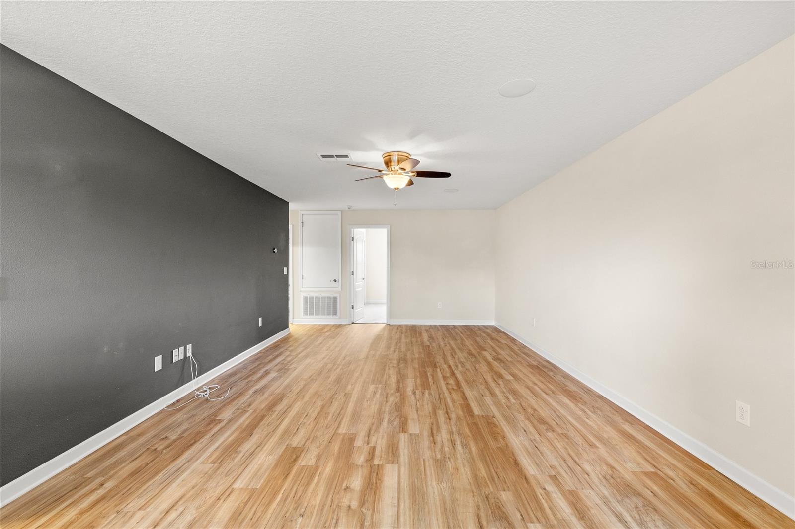 2892 Spring Breeze Way Property Photo 23