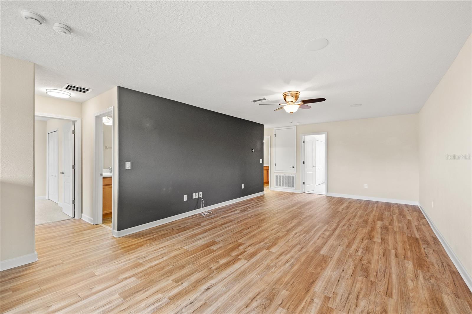2892 Spring Breeze Way Property Photo 25