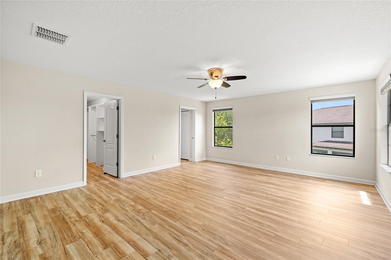 2892 Spring Breeze Way Property Photo 26