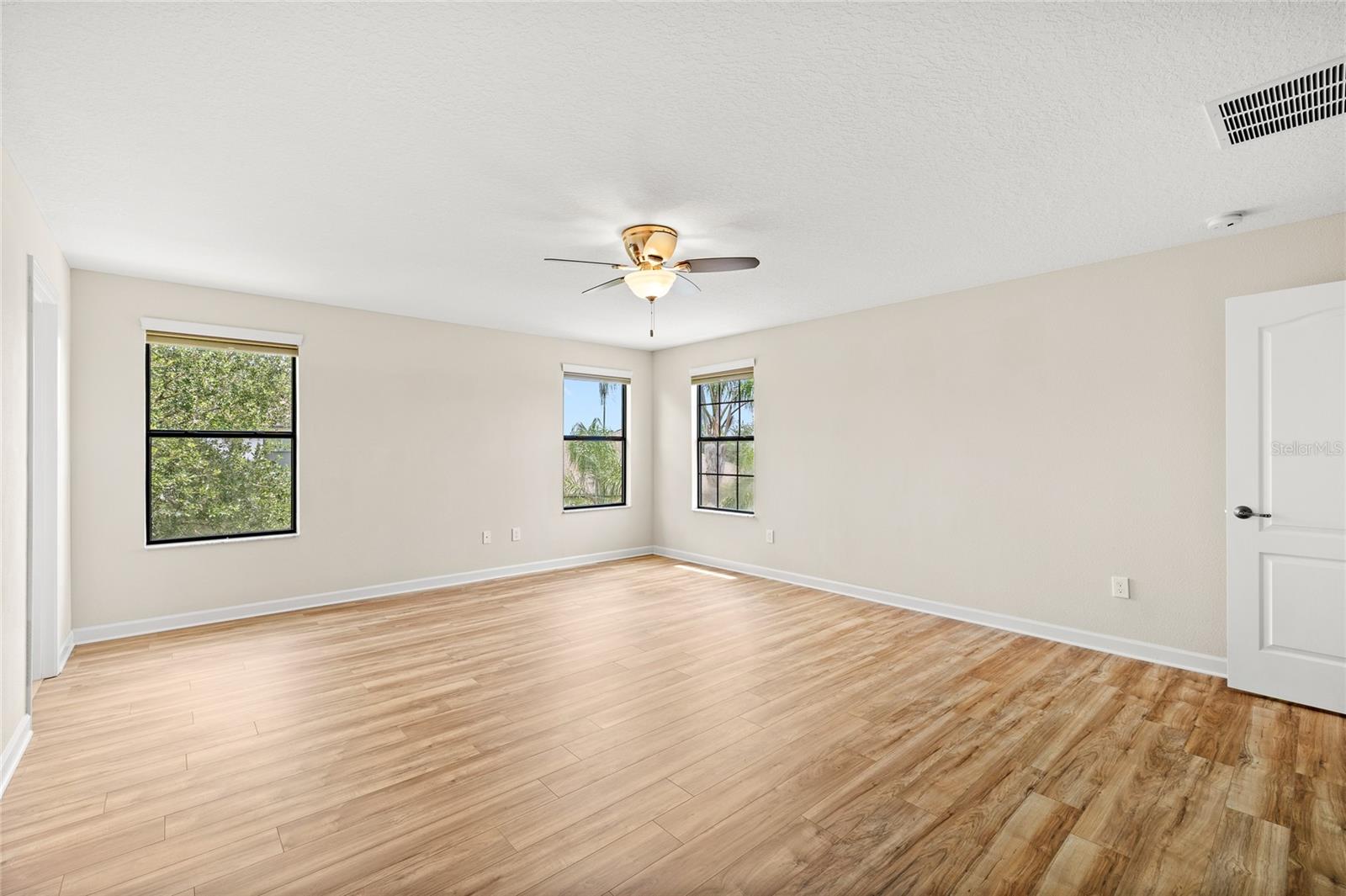 2892 Spring Breeze Way Property Photo 27
