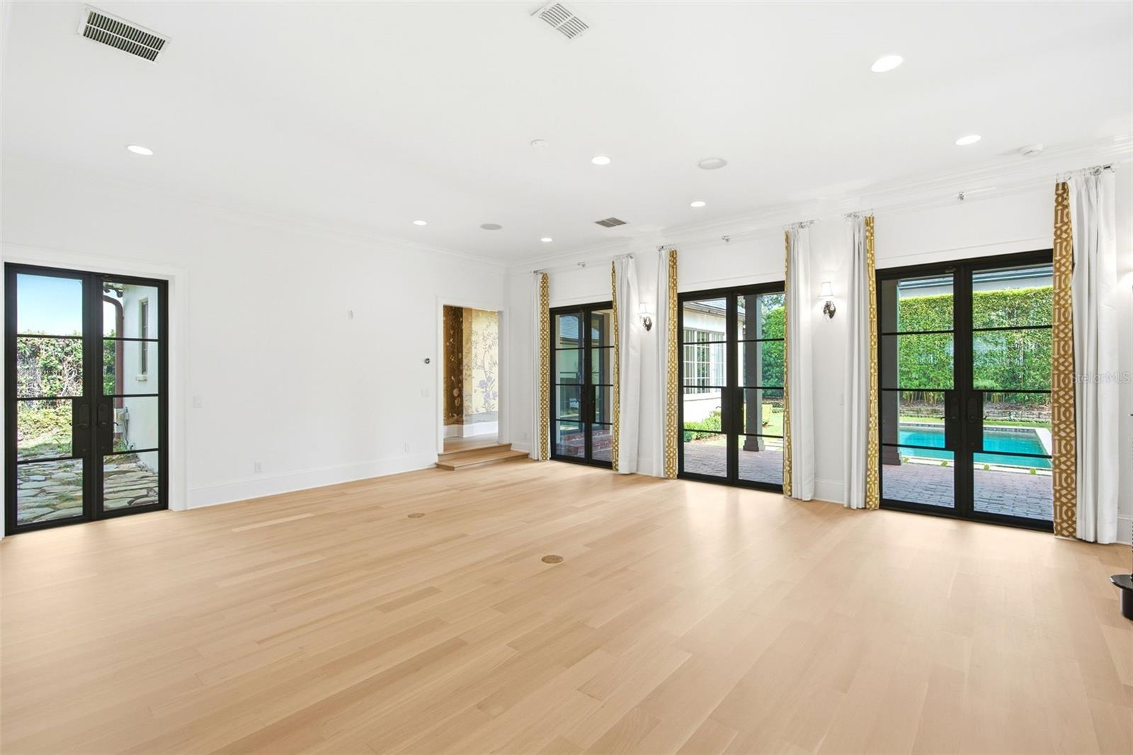 2228 Azalea Pl Property Photo 13