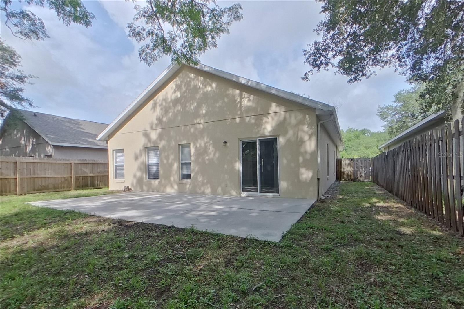 O6416366 Property Photo 15