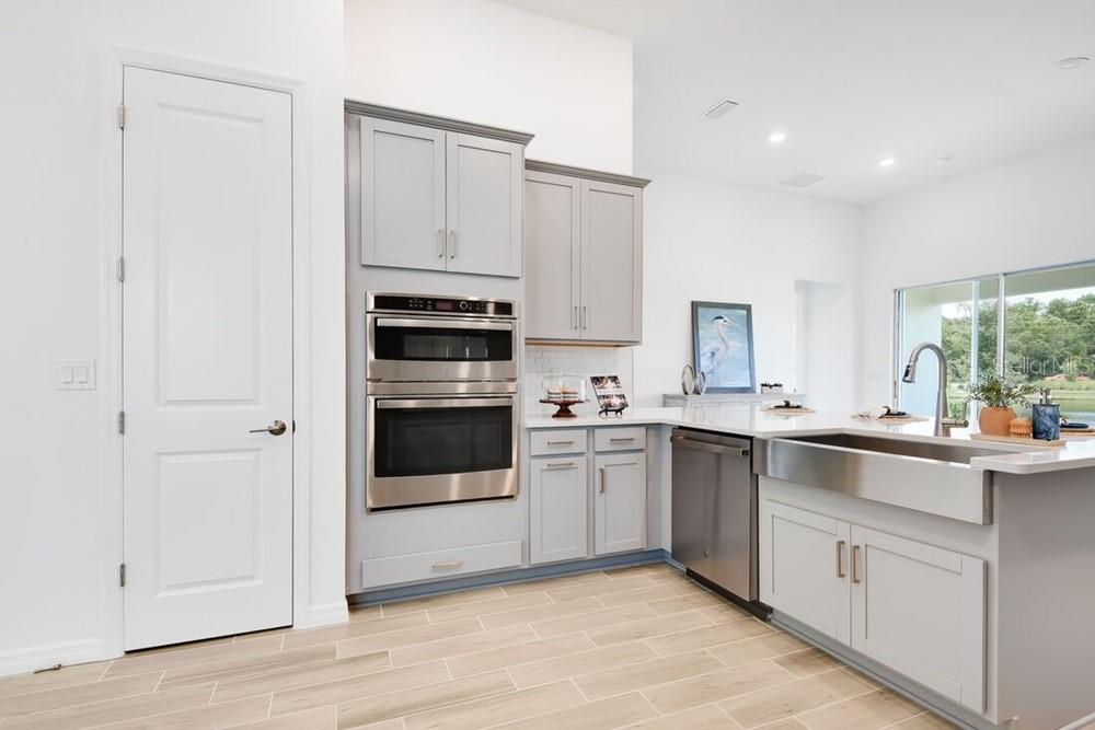 5780 Binnacle Ln Property Photo 18