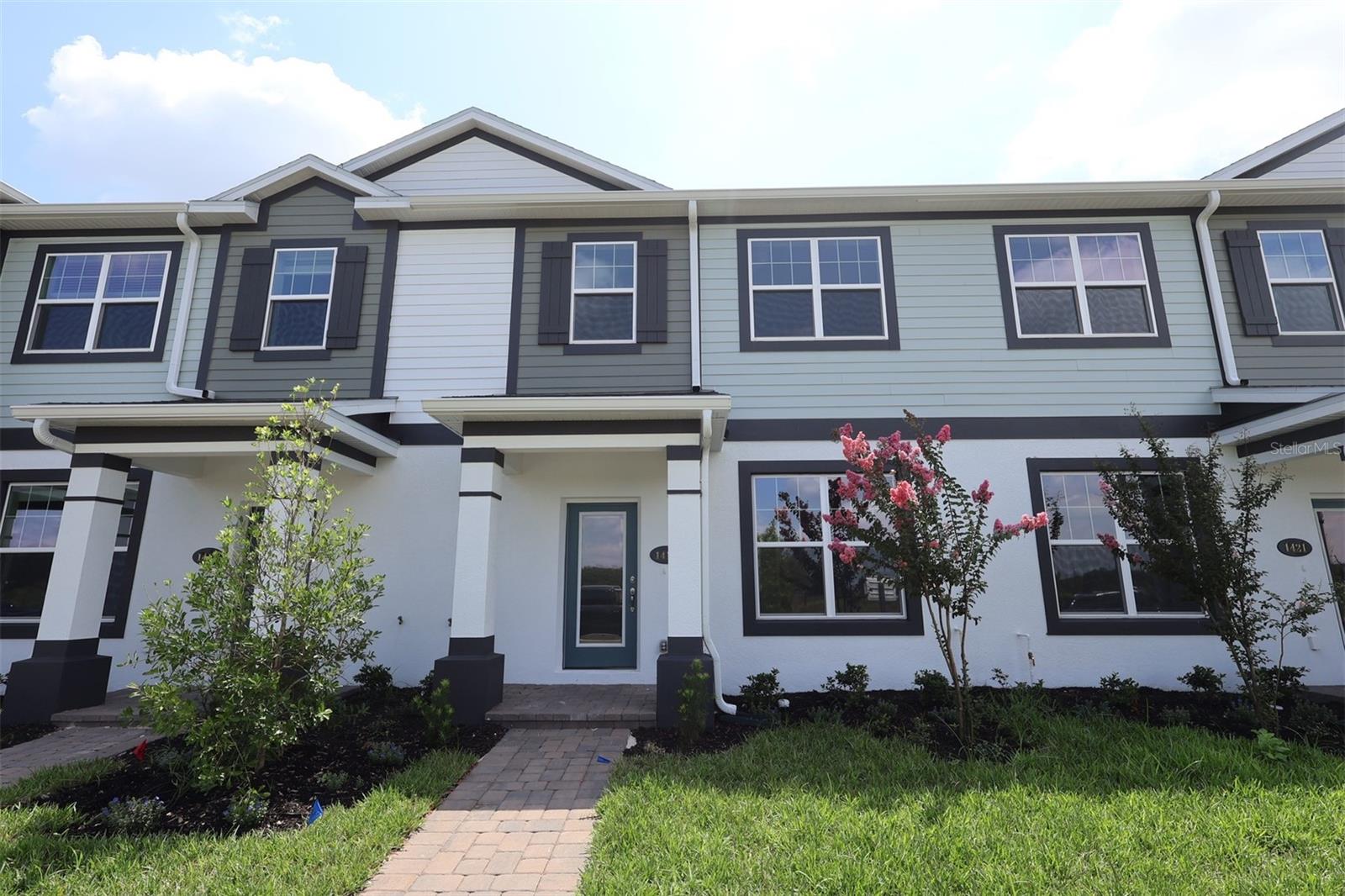 1417 HYDE ST Property Photo 1