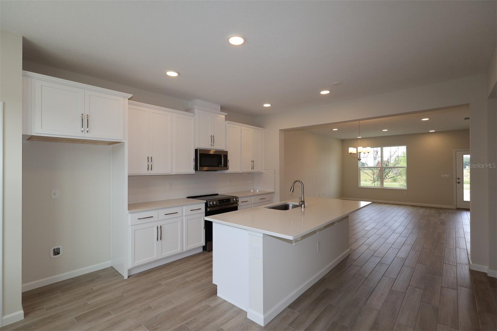 1417 Hyde St Property Photo 2
