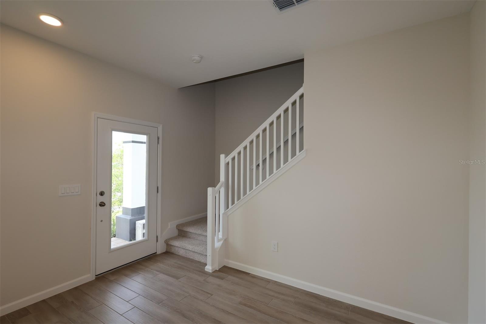 1417 Hyde St Property Photo 8
