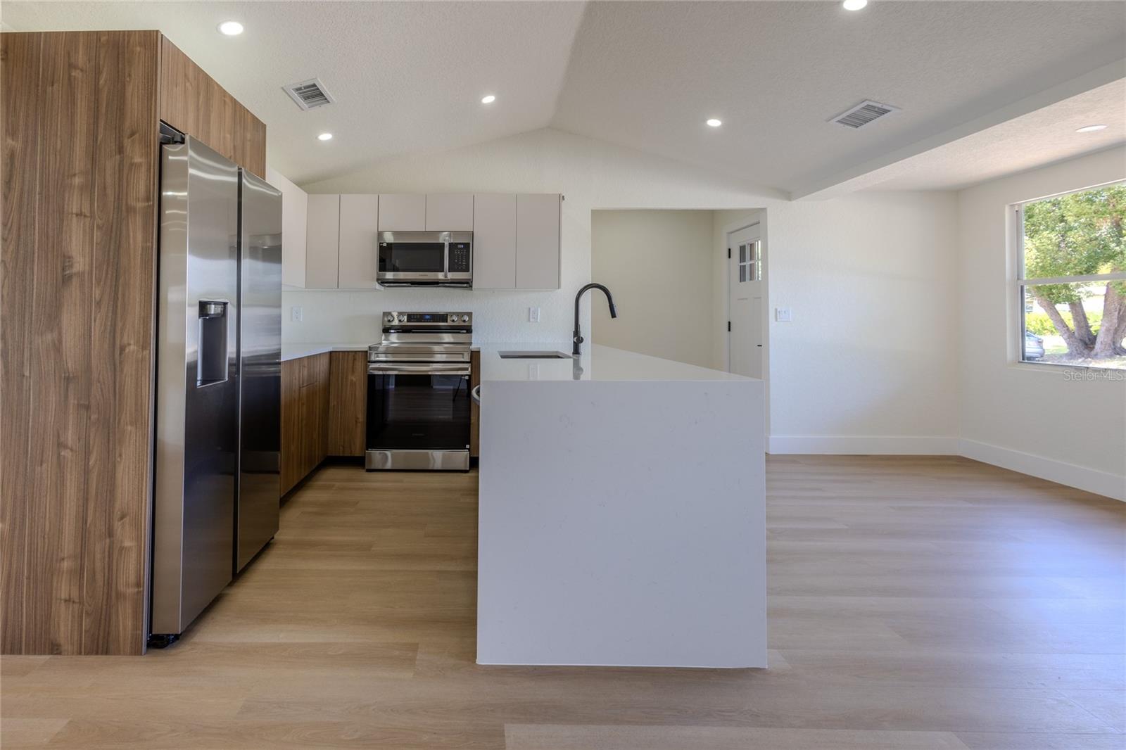 4502 S Grady Ave Property Photo 8