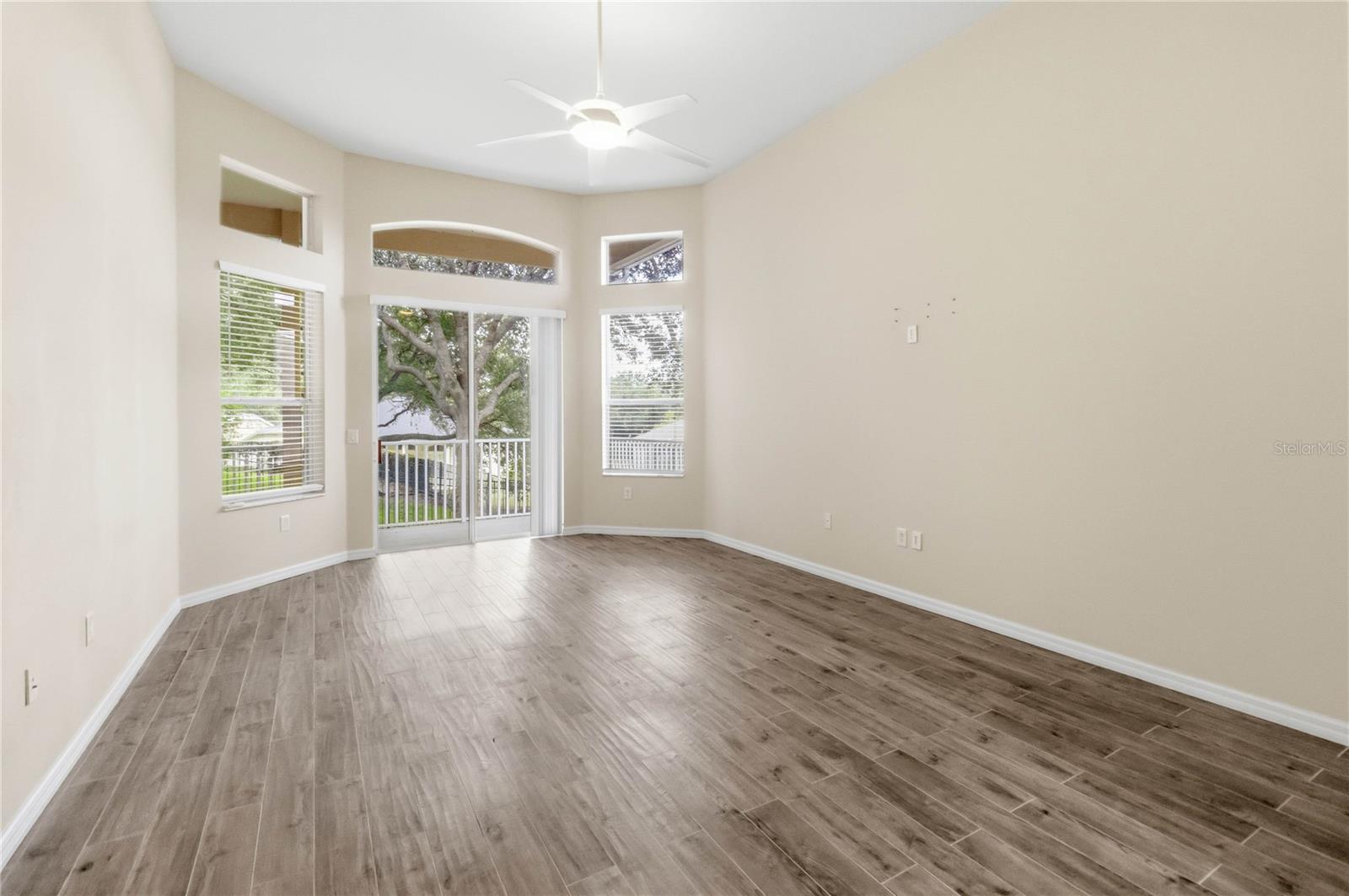 513 Parkside Pointe Blvd Property Photo 12