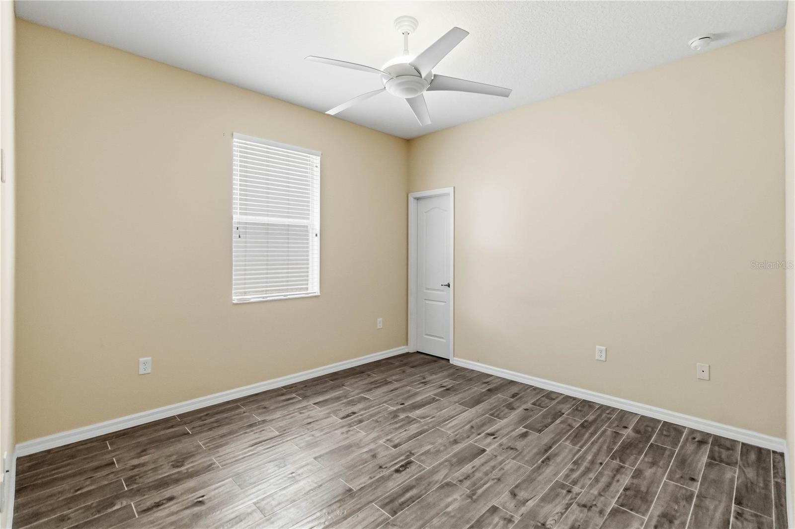 513 Parkside Pointe Blvd Property Photo 17