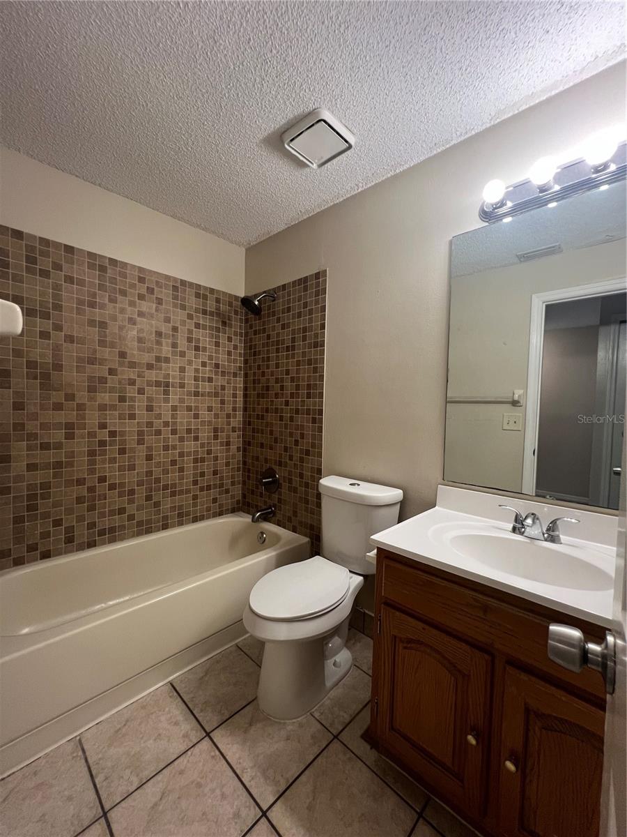 6231 Yorktown Dr #140 Property Photo 23