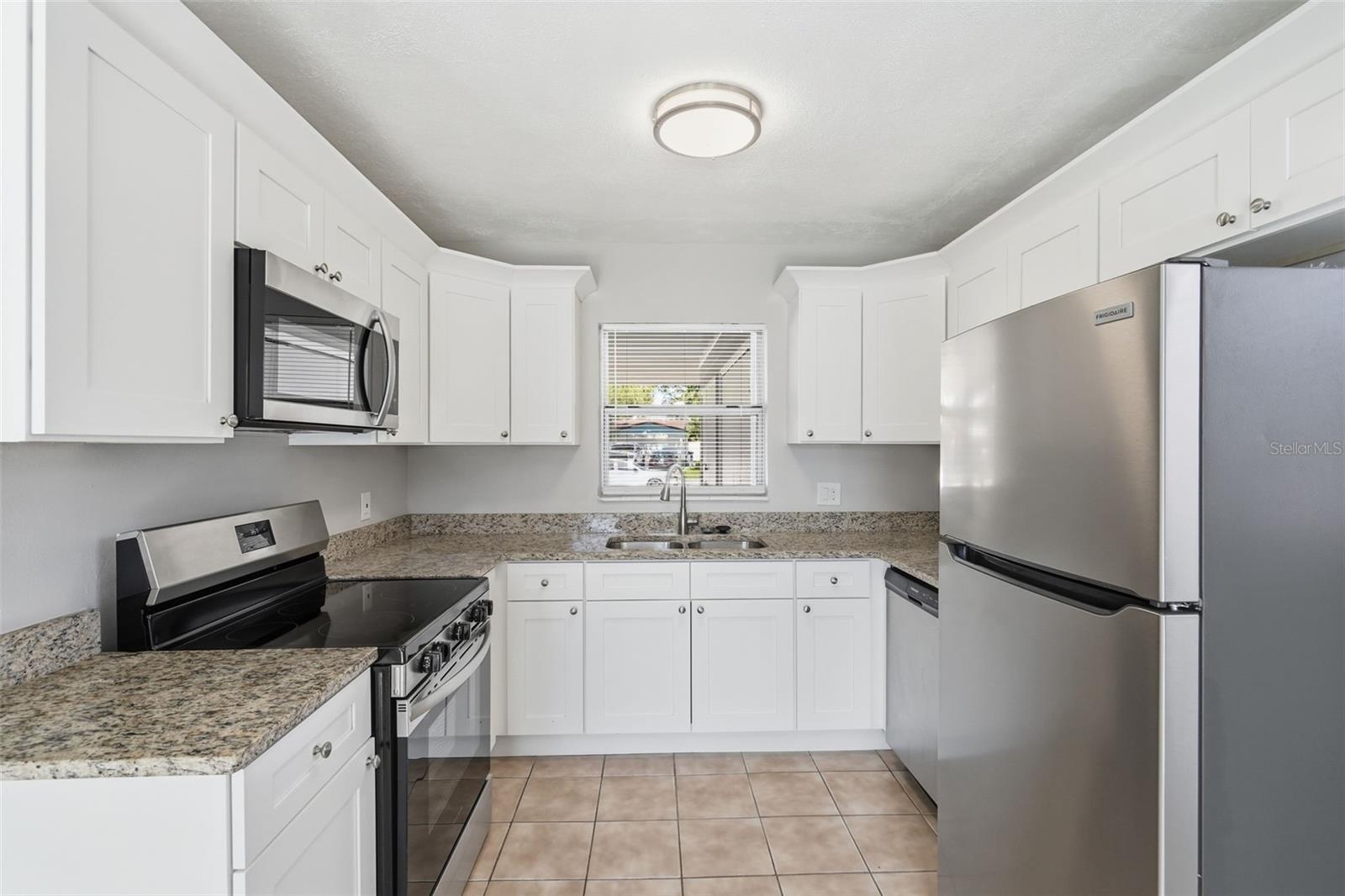 3934 Helena St Ne Property Photo 17