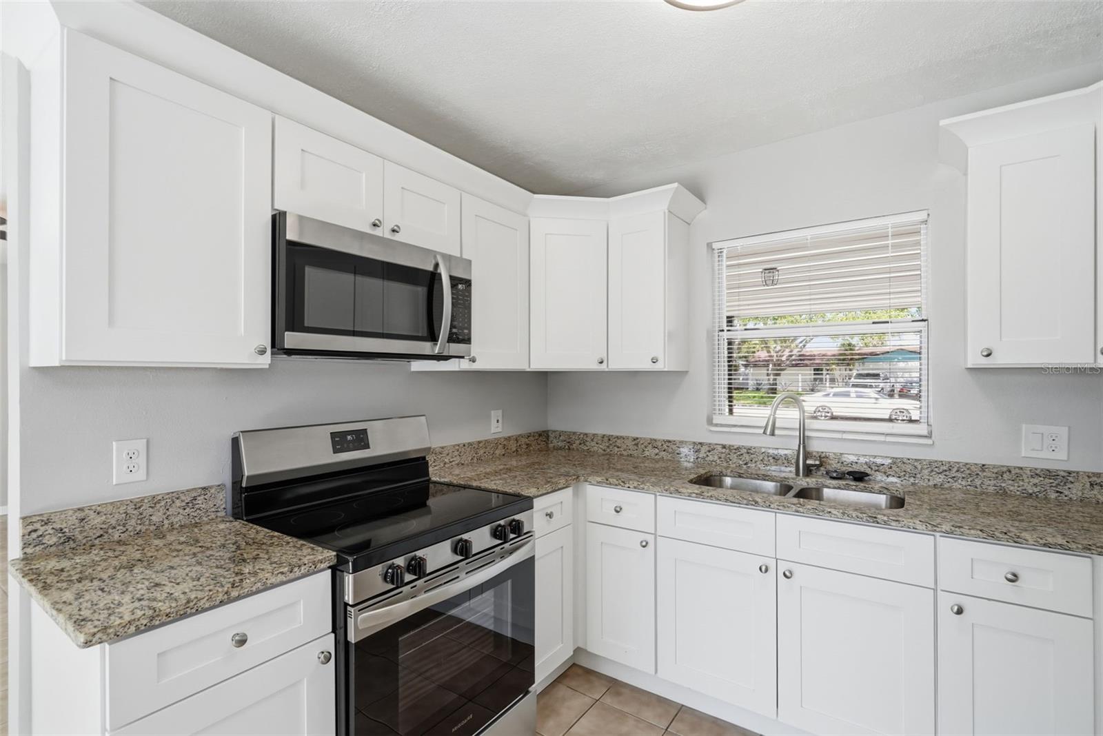 3934 Helena St Ne Property Photo 18