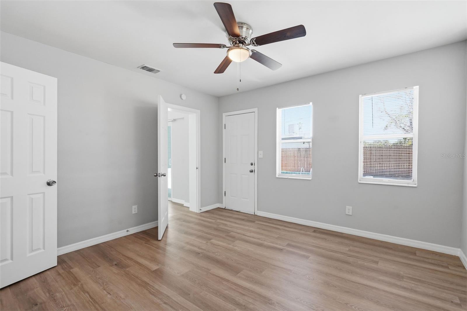 3934 Helena St Ne Property Photo 25