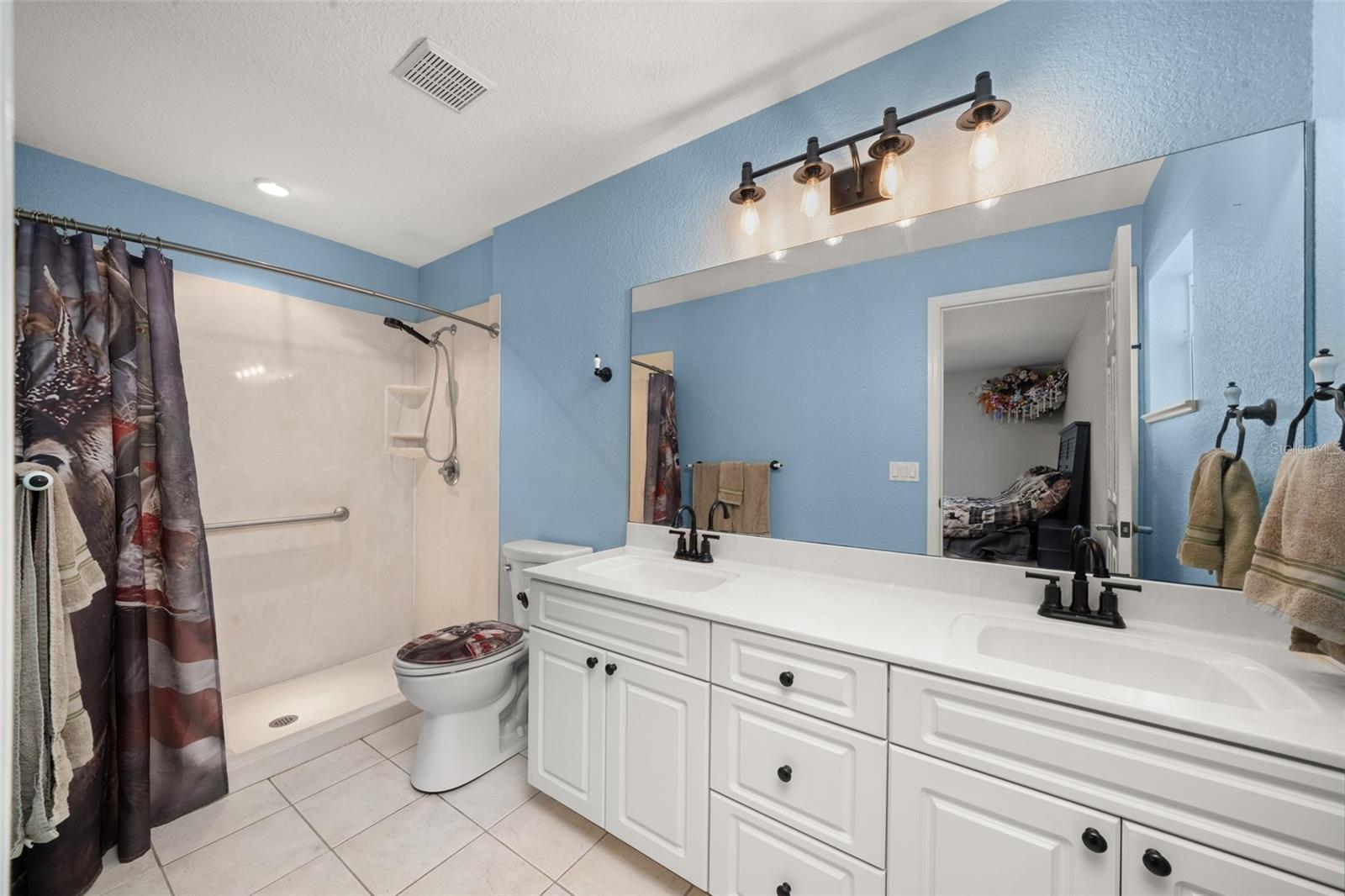 2630 Gresham St Property Photo 27
