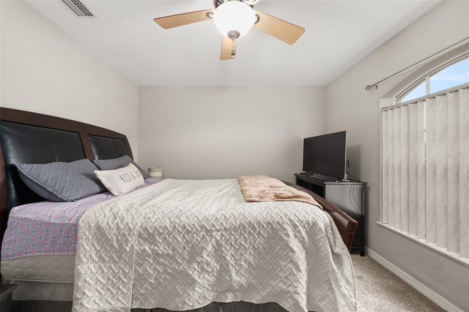 2630 Gresham St Property Photo 28