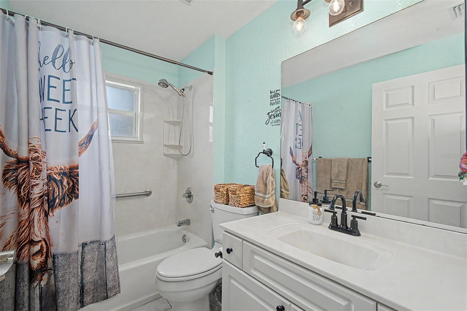 2630 Gresham St Property Photo 31