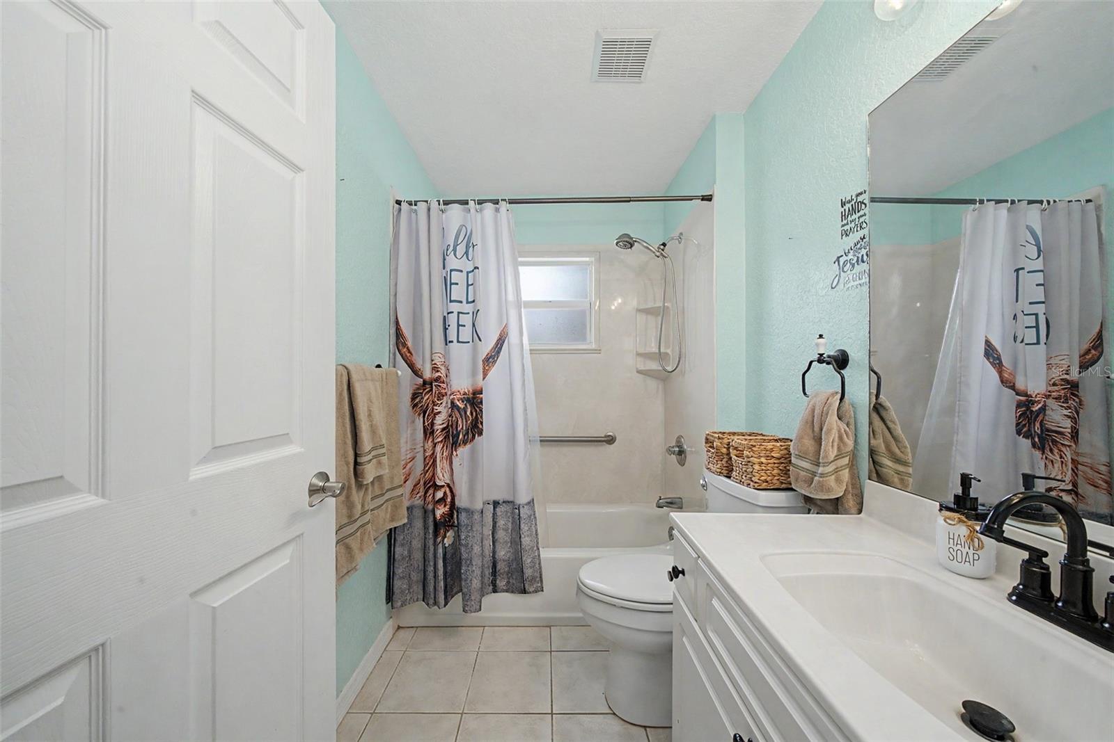 2630 Gresham St Property Photo 32